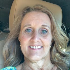 Meet your Posher, Leeanne